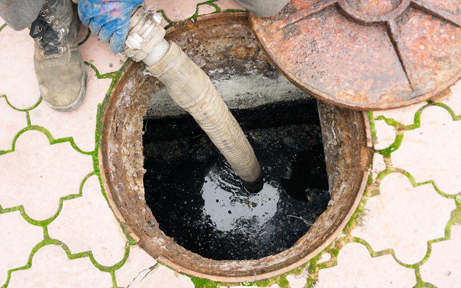 déboucheur chimique canalisation Moussy